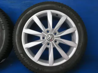 Original VW Golf 7 VW Golf Sportsvan 17 Zoll Dijon Winterräder Alufelgen 5G0601025K Silber Winterreifen 2x 6 mm / 2x 7,4 mm - Bild 12