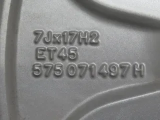 Original Seat Ateca 17 Zoll Nevada Winterräder Alufelgen 575071497H Silber Winterreifen 2x 8 mm / 2x 8,3 mm - Bild 5
