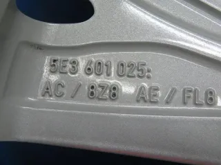 Original Skoda Octavia IV Typ NX 17 Zoll Lyra Winterräder Alufelgen 5E3601025AC Silber Winterreifen 2x 6,2 mm / 2x 5,8 mm - Bild 5