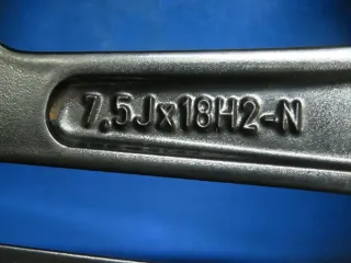 Original Mercedes A-Klasse Mercedes B-Klasse Mercedes CLA 18 Zoll 5-Doppelspeichen-Rad Winterräder + RDKS A1774011500 Schwarz Winterreifen neu - Bild 6