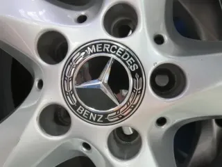 Original Mercedes V-Klasse Typ W447 bis 02/2024 Mercedes Vito Typ 447 Winterräder 17 Zoll 5-Speichen-Rad RDKS Silber Winterreifen gebraucht - Bild 20