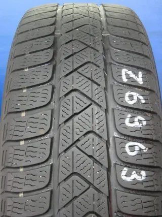 Original VW Touran II 17 Zoll Alufelgen Trondheim Winterräder 5TA601025B Silber Winterreifen 2x 7,3 mm / 2x 4,5 - 5 mm - Bild 9