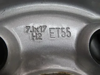 Original VW Bus T5 VW Bus T6 / T6.1 CALIFORNIA 17 Zoll Stahlrad Winterräder 7E0601027B Silber Winterreifen ca. 2x 5 mm 2x 6 mm - Bild 6