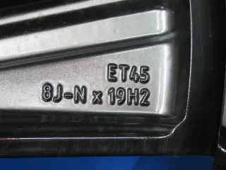 Original VW ID.7 19 Zoll Winterräder Alufelgen Hudson 14B601025C / 14B601025D Schwarz glanzgedreht Winterreifen 2x 8,5 mm 2x 7,2 mm - Bild 6