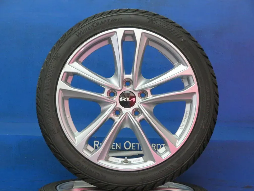 Original Kia Ceed Typ CD Winterräder Alufelgen 18 Zoll 5-Doppelspeichen-Design Winterräder + RDKS KH27 7518 Silber Winterreifen 2x 6 mm / 2x 8 mm - Bild 1