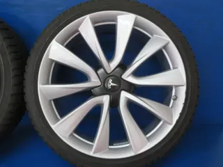 Original Tesla Model 3 20 Zoll Performance Winterräder + RDKS Alufelgen 1044227-00-D Silber Winterreifen 2x 6,5 mm 2x Neu - Bild 7