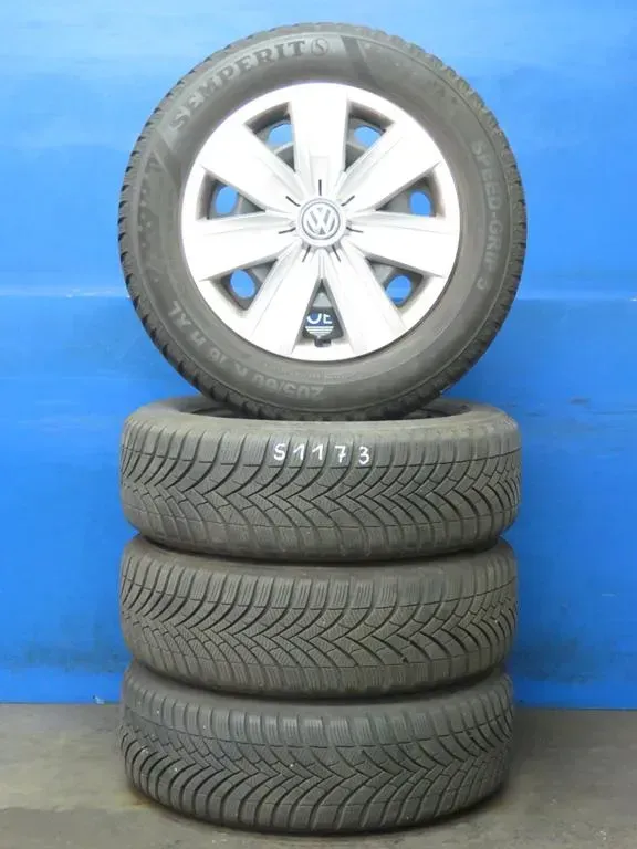 Original VW T-Roc Audi Q2 16 Zoll Stahlrad Winterräder 5Q0601027CJ Schwarz Winterreifen 2x 7,5 mm / 2x 8 mm - Bild 1