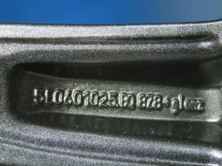 Original Skoda Octavia III Typ 5E 17 Zoll Hawk Winterräder Alufelgen 5E0601025BQ Anthrazit Winterreifen 2x 7,5 mm / 2x 7,8 mm - Bild 6