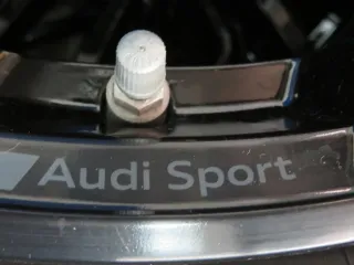 Original Audi RS5 Audi RS4 20 Zoll 5-Segmentspeichen-Evo Winterräder + RDKS Alufelgen 8W0601025FE Schwarz Winterreifen 4x 5,5 mm - Bild 4