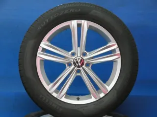 Original VW Tiguan VW Tiguan Allspace 18 Zoll Sebring Winterräder Alufelgen 5NA601025M Silber Winterreifen 4x 6,6 mm - Bild 1