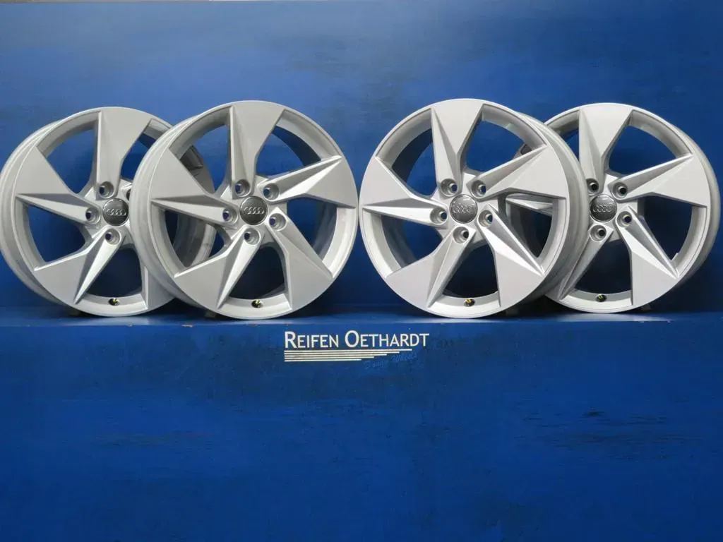 Original Audi A3 Sportback + Limousine Typ 8Y / GY Alufelgen 17 Zoll 5-Arm-Design 8Y0601025A + Nabendeckel - Bild 1