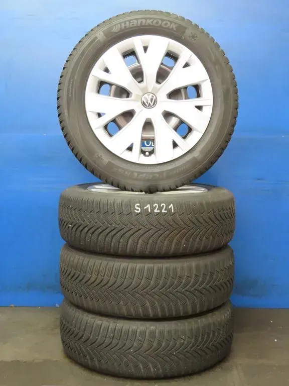 Original VW T-Cross VW Taigo Skoda Kamiq 16 Zoll Stahlfelge Winterräder 2Q0601027AE Schwarz Winterreifen 2x 6,7 mm / 2x 7,7 mm - Bild 1