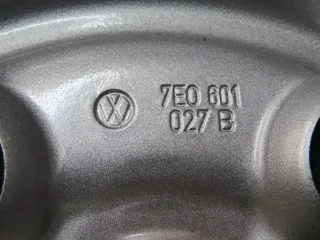 Original VW Bus T5 VW Bus T6 / T6.1 CALIFORNIA 17 Zoll Stahlrad Winterräder 7E0601027B Silber Winterreifen ca. 2x 5 mm 2x 6 mm - Bild 5