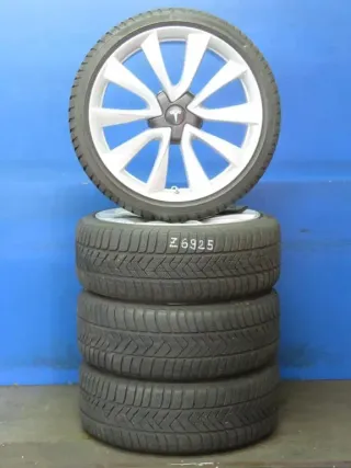 Original Tesla Model 3 20 Zoll Performance Winterräder + RDKS Alufelgen 1044227-00-D Silber Winterreifen 2x 6,5 mm 2x Neu - Bild 2