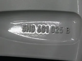 Original VW Golf 8 17 Zoll Belmond Winterräder Alufelgen 5H0601025B Silber Winterreifen 2x 6 mm / 2x 6,3 mm - Bild 5