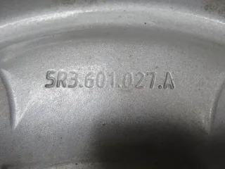 Original VW Caddy V Typ 2K7 17 Zoll Stahlrad Winterräder 5R3601027A Silber Winterreifen 4x 8 mm - Bild 9