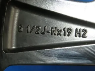 Original VW ID.7 19 Zoll Winterräder Alufelgen Hudson 14B071499 Schwarz Winterreifen 2x 8,4 mm 2x 7,2 mm - Bild 10