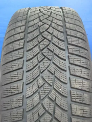 Tesla Model 3 Perfomance Highland 20 Zoll Alufelgen Impatto Winterräder + RDKS Silber Winterreifen 2x 8,1 mm 2x 7,7 mm - Bild 5