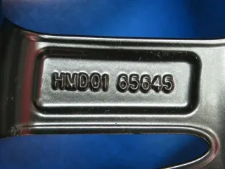 Original Hyundai Kona Typ OS Winterräder Alufelgen 16 Zoll 5-Doppelspeichen-Design Winterräder + RDKS HMD01 65645 Schwarz Winterreifen 2x 5 mm / 2x 6 mm - Bild 5