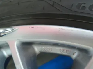 Tesla Model 3 Perfomance Highland 20 Zoll Alufelgen Impatto Winterräder + RDKS Silber Winterreifen 2x 8,1 mm 2x 7,7 mm - Bild 16