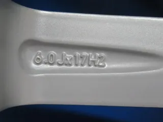 Original VW Golf 7 VW Golf Sportsvan 17 Zoll Dijon Winterräder Alufelgen 5G0601025K Silber Winterreifen 2x 6 mm / 2x 7,4 mm - Bild 6