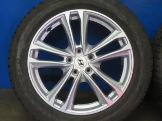Original Hyundai Santa Fe IV Typ TM Winterräder Alufelgen 19 Zoll 5-Doppelspeichen-Design RDKS KH27 7519 Silber Winterreifen 4x 6,8 mm - Bild 13