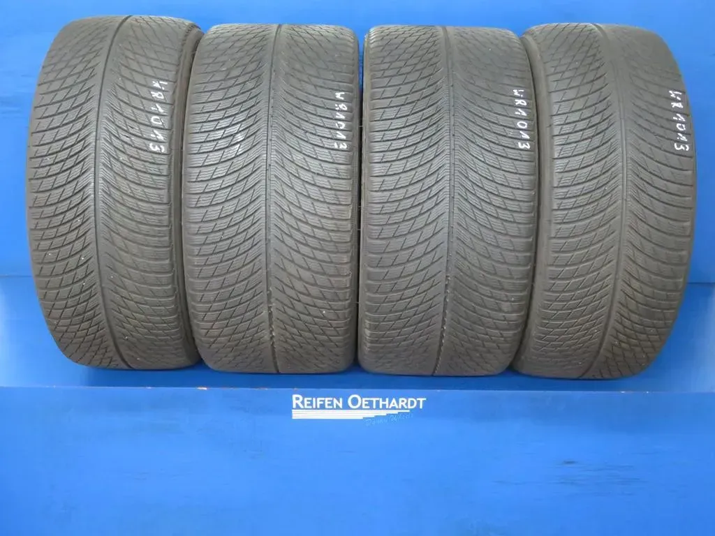 4x Winterreifen 285/40 R22 110V + 325/35R22 114W Michelin Pilot Alpin 5 SUV 2x 7,6 mm 2x 7 mm - Bild 1