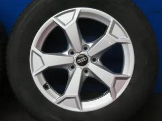 Original Audi Q3 Sportback Typ F3 Audi Q3 SUV Typ F3 17 Zoll 5-Arm-Design Winterräder Alufelgen 83A601025AL Silber Winterreifen 2x 6,2 mm / 2x 7 mm - Bild 13