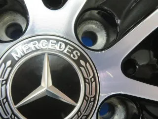 Original Mercedes E-Klasse Limousine + T-Modell Mercedes E-Klasse 300DE + E Mercedes E-Klasse Coupe 18 Zoll 5-Speichen-Rad Winterräder A2134013700 + A2134015300 Winterreifen - Bild 14
