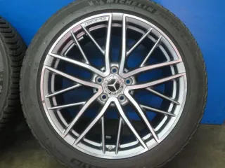 Original Mercedes Benz C63 S E Performance AMG W206 S206 Limousine T-Modell 19 Zoll AMG-Kreuzspeichen-Rad Winterräder + RDKS Alufelgen A2064012900 + A2064012400 Silber Winterreifen - Bild 17
