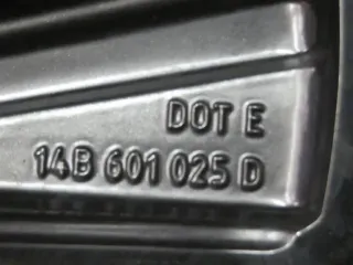 Original VW ID.7 19 Zoll Winterräder Alufelgen Hudson 14B601025C / 14B601025D Schwarz glanzgedreht Winterreifen 2x 8,5 mm 2x 7,2 mm - Bild 9