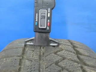Original Skoda Octavia IV Typ NX ( bis 110 KW ) 16 Zoll Stahlrad Winterräder 5Q0601027.... Schwarz Winterreifen 2x 6,8 mm / 2x 7,8 mm - Bild 10