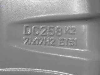 Original Mercedes V-Klasse Typ W447 bis 02/2024 Mercedes Vito Typ 447 Winterräder 17 Zoll 5-Speichen-Rad RDKS Silber Winterreifen gebraucht - Bild 6