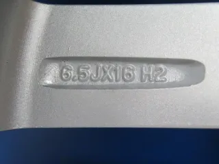 Original Seat Alhambra 16 Zoll Abrera II Winterräder Alufelgen SE026516 Silber Winterreifen 2x 5,5 mm / 2x 6,6 mm - Bild 6