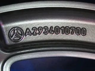 Original Mercedes Benz EQC Typ: N293 19 Zoll 5-Doppelspeichen-AMG-Rad Winterräder + RDKS Alufelgen A2934010700 Grau Winterreifen 2x 6,4 mm / 2x 7,2 mm - Bild 6