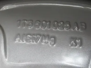 Original VW ID.BUZZ 20 Zoll Stockton Winterräder Alufelgen 1T3601025AB 1T3601025AC Silber Winterreifen 4x 8,4 mm - Bild 5