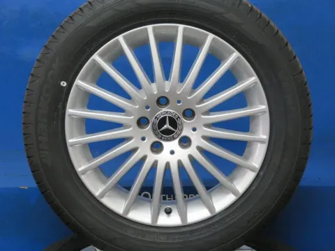 Background image for Original Mercedes V-Klasse Typ W447 bis 02/2024 Mercedes Vito Typ 447 Mercedes Vito Tourer Typ 447 17 Zoll Viel-Speichen-Rad Sommerräder Sommerreifen neu Alufelgen
