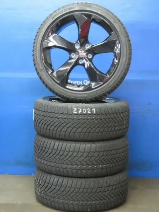 Original Cupra Leon 18 Zoll 5-Arm-Design Winterräder Alufelgen 5FA601025H Schwarz Winterreifen 4x 7,9 mm - Bild 2