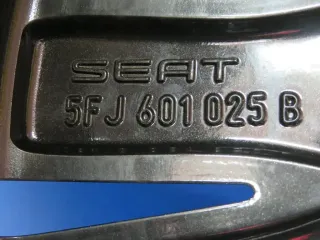 Original Seat Tarraco 20 Zoll Supreme Winterräder Alufelgen 5FJ601025B Schwarz Winterreifen 2x 7,8 mm / 2x 8,2 mm - Bild 5