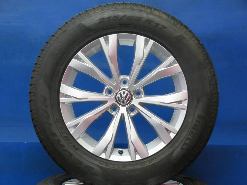 Original VW Tiguan VW Tiguan Allspace 17 Zoll Montana Winterräder Alufelgen 5NA601025 Silber Winterreifen 4x 6,5 mm - Bild 1