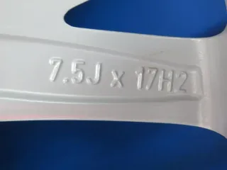 Original Seat Leon 17 Zoll Dynamic Winterräder Alufelgen 5FA601025B Silber Winterreifen 2x 7,3 mm / 2x 7,7 mm - Bild 6
