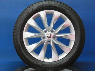 Original Skoda Enyaq 80 / 80X / 85 / 85X / RS Typ NY Skoda Elroq 19 Zoll Crystal Winterräder Alufelgen 5LA601025 Silber Winterreifen 4x 8,3 mm - Bild 1