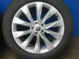Original Skoda Enyaq 80 / 80X / 85 / 85X / RS Typ NY Skoda Elroq 19 Zoll Crystal Sommerräder Alufelgen 5LA601025 Silber Sommerreifen 100% - Bild 11