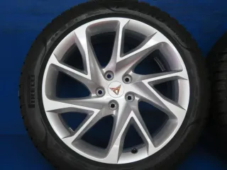 Original Cupra Formentor 18 Zoll V-Speichen-Rad Winterräder Alufelgen 5FF601025C Silber Winterreifen 4x 7,1 mm - Bild 10