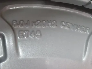 Original VW ID.BUZZ 20 Zoll Stockton Winterräder Alufelgen 1T3601025AB 1T3601025AC Silber Winterreifen 4x 8,4 mm - Bild 6