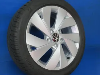 Original VW Golf 8 17 Zoll Belmond Winterräder Alufelgen 5H0601025B Silber Winterreifen 2x 5 mm 2x 5,6 mm - Bild 3