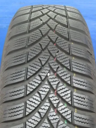 Original VW Up 14 Zoll 5-Speichen-Design Winterräder Alufelgen 1S0071494 Silber Winterreifen 2x 6,8 mm / 2x 7,7 mm - Bild 8