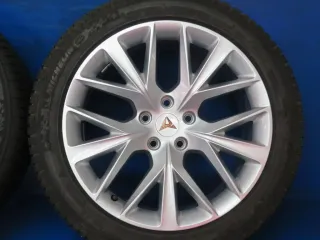 Original Cupra Formentor 18 Zoll Y-Speichen-Rad Winterräder Alufelgen 5FF071498 Silber Winterreifen 2x 5,8 mm / 2x 6,4 mm - Bild 11