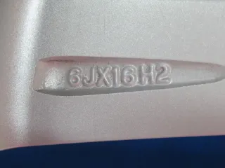 Original Seat Arona Typ KJ 16 Zoll Abrera II Winterräder Alufelgen SE026016 Silber Winterreifen 2x 6 mm / 2x 7 mm - Bild 6