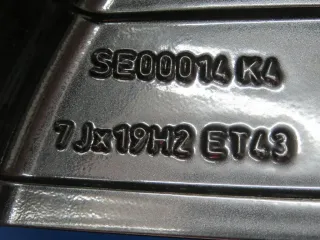 Original Seat Tarraco 19 Zoll Exclusive Winterräder Alufelgen 5FJ601025A Schwarz Winterreifen 4x 8 mm - Bild 6